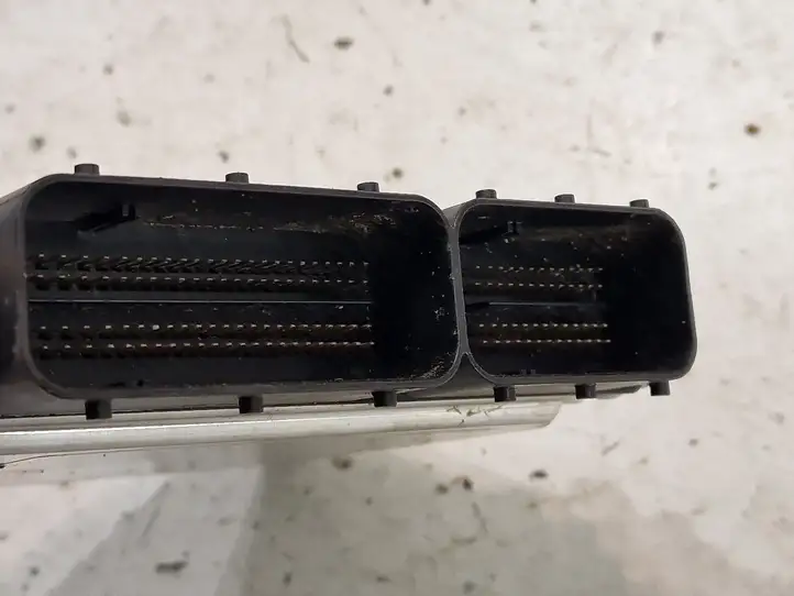 BMW 1 E81 E87 (2004 - 2011)  850637501 Блок управления двигателя