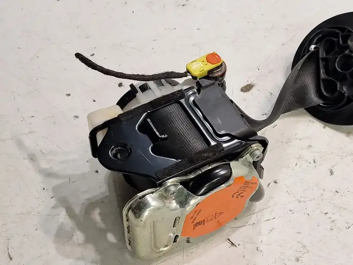 Skoda Superb B8 (3V) (2015 - 2023)  308427099S98AH Передний ремень безопасности