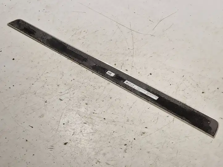 Skoda Superb B8 (3V) (2015 - 2023)  3V0853813D Отделка переднего порога (внутренняя)