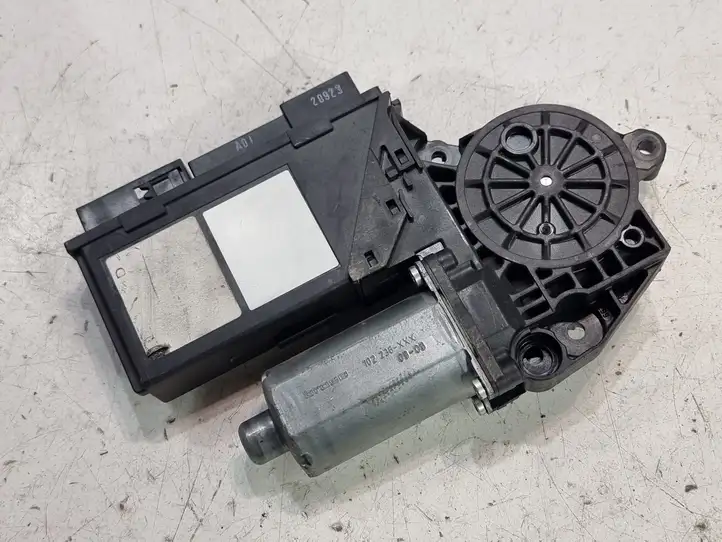 Audi A8 (2005 - 2007)   Механизм подъема окон задней двери