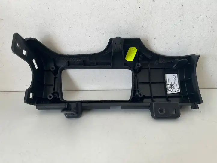 Kia Sportage (2016 - 2018) 84782f1900 Нижняя отделка панели приборов — фото 2