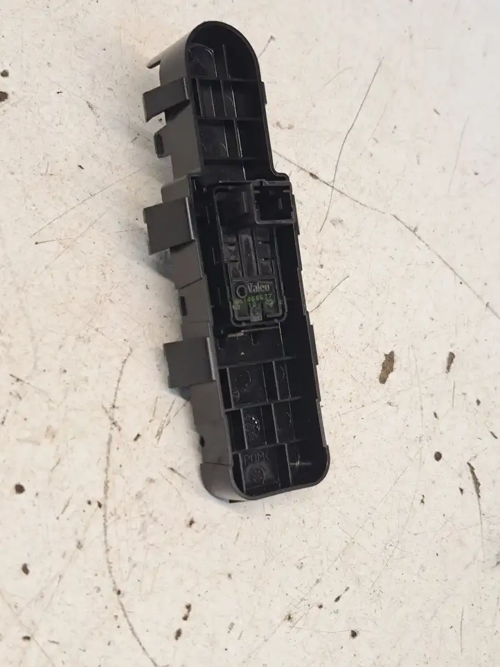 Citroen C4 (2004 - 2008) 9651465677 Кнопка стеклоподъемников — фото 4