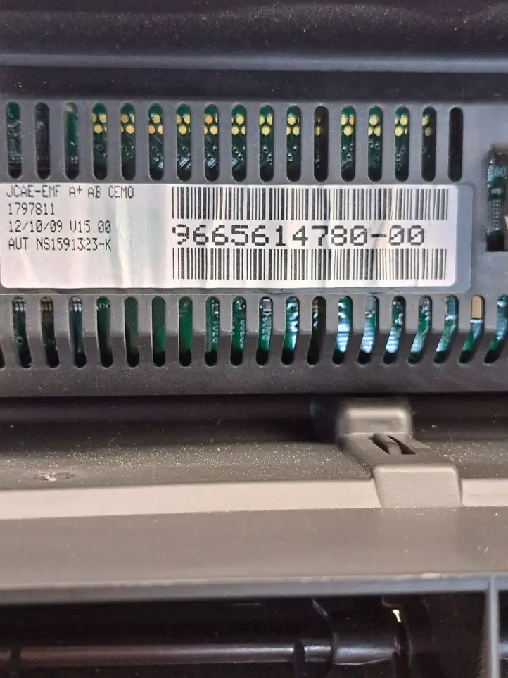 Citroen C4 (2004 - 2008)  9665614780 Экран/ дисплей / маленький экран