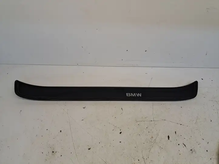 BMW 3 E90 E91 (2005 - 2012)  51477060280 Отделка переднего порога (внутренняя)