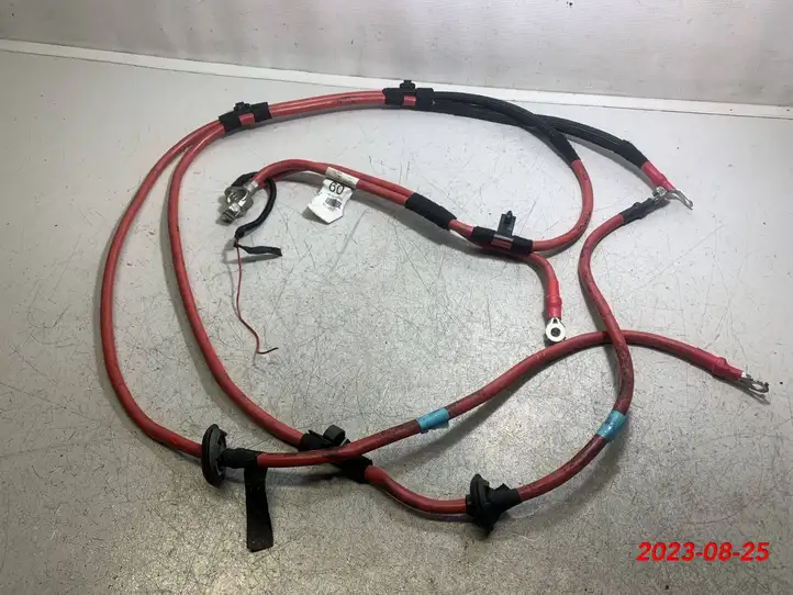 Mercedes-Benz GL X166 (2013 - 2019) A1664409607 Плюсовой провод аккумулятора — фото 1