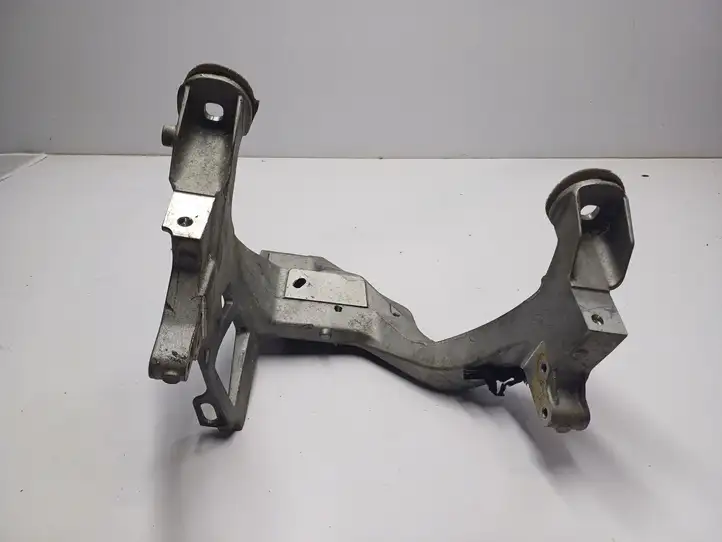 BMW 5 F10 F11 (2009 - 2016) 6140831 Кронштейн рулевой колонки — фото 3