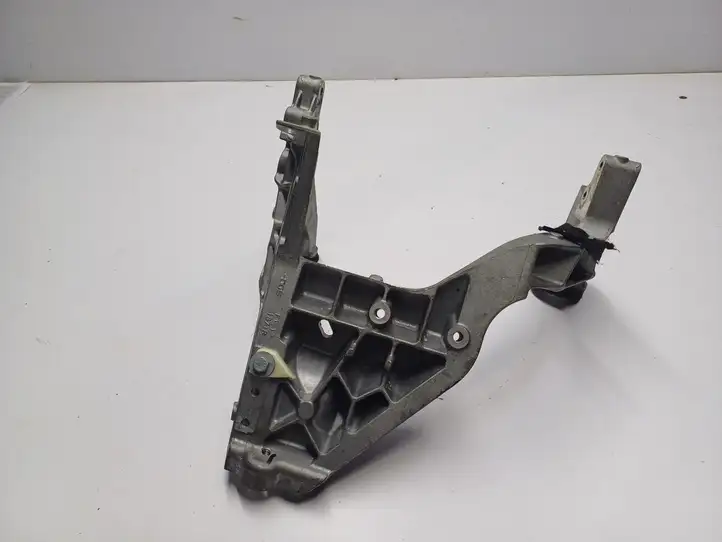 BMW 5 F10 F11 (2009 - 2016) 6140831 Кронштейн рулевой колонки — фото 4