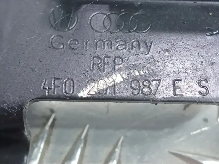 Audi A6 S6 C6 4F (2004 - 2008) 4F0201987E Кронштейн топливного фильтра — фото 3
