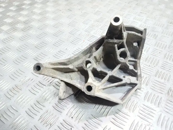 Seat Ibiza III (6L) (2002 - 2008) 045199207 Кронштейн двигателя — фото 3
