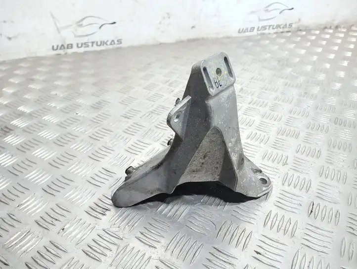 Audi A4 S4 B8 8K (2007 - 2011) 8E0199308 Кронштейн двигателя — фото 2