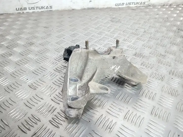 Audi A4 S4 B7 8E 8H (2004 - 2009) 8E0199352F Кронштейн двигателя — фото 2
