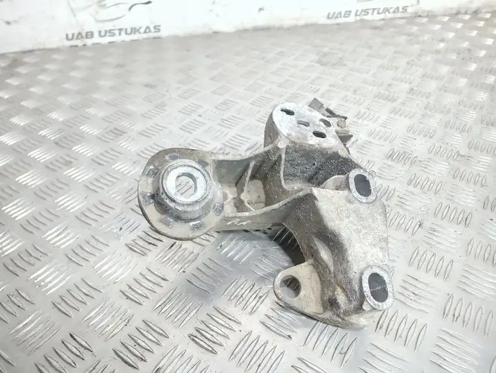 Audi A4 S4 B7 8E 8H (2004 - 2009) 8E0199352F Кронштейн двигателя — фото 3