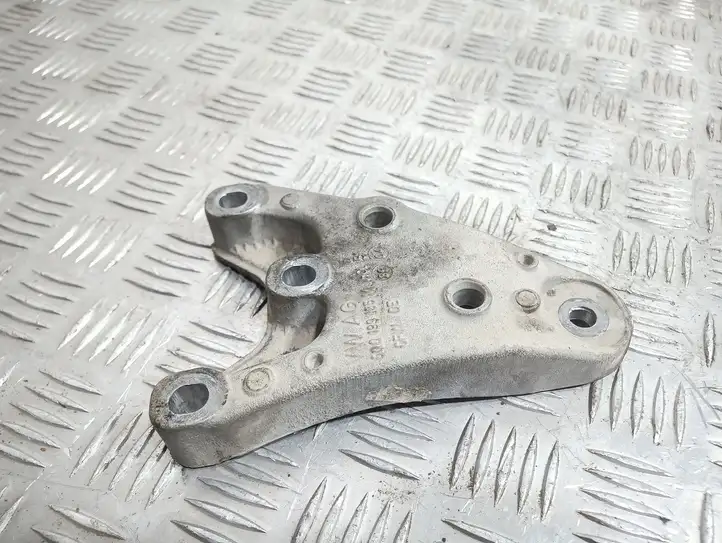 Seat Ibiza III (6L) (2002 - 2008) 6Q0199185M Кронштейн двигателя — фото 2