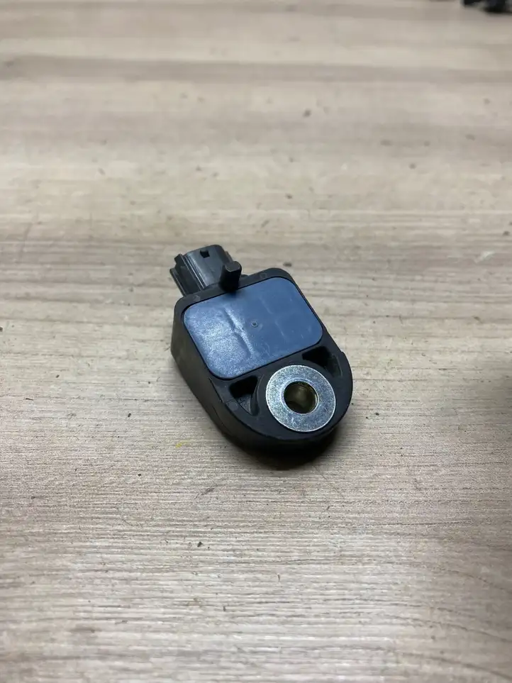 Toyota Auris E180 (2012 - 2018)  8917302090 Датчик удара надувных подушек