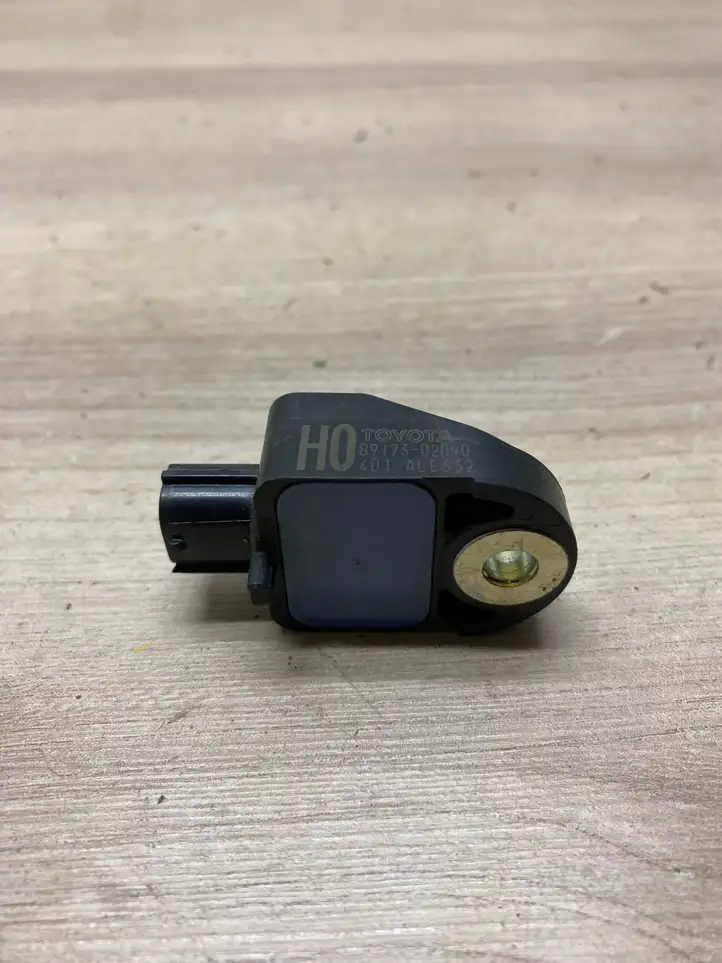 Toyota Auris E180 (2012 - 2018)  8917302090 Датчик удара надувных подушек