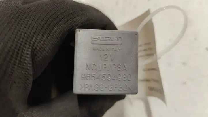 Peugeot 607 (2004 - 2010)  9654594980 Реле обогрева