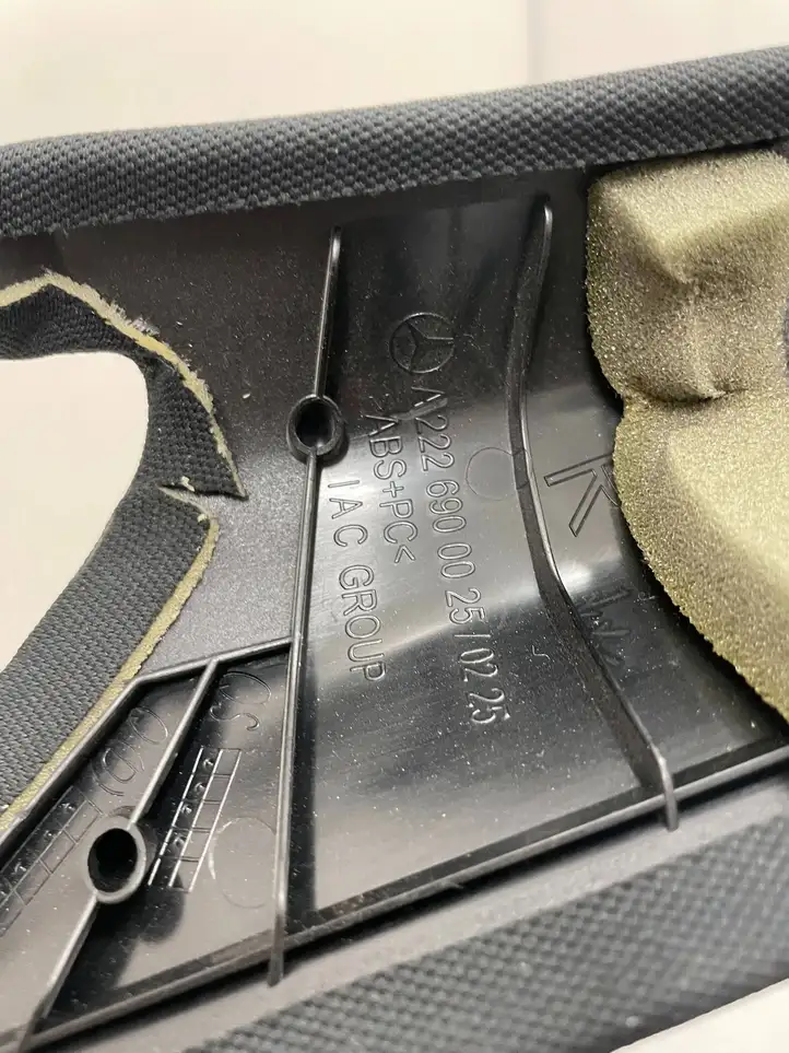 Mercedes-Benz S W222 (2013 - )  A2226900025 Отделка стойки (A)