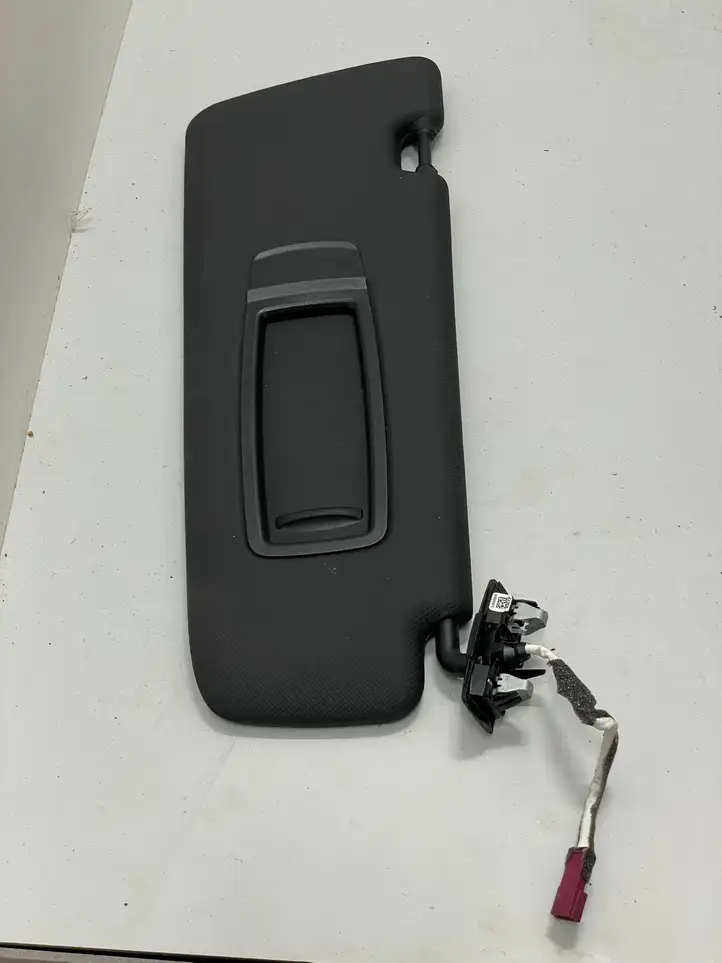 BMW 5 F10 F11 (2009 - 2016)  74178909 Щиток от солнца