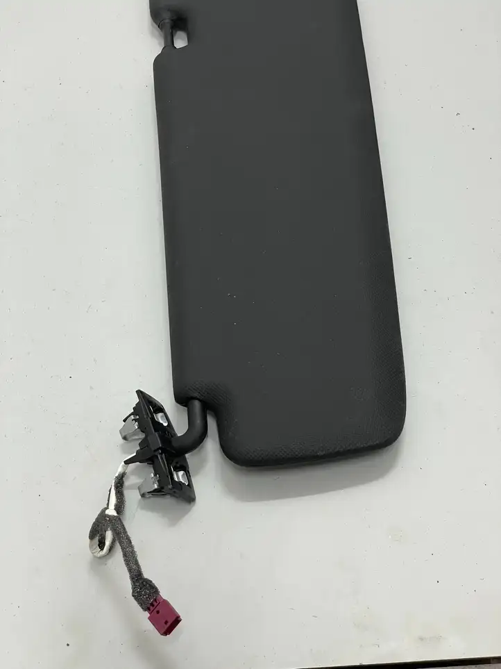 BMW 5 F10 F11 (2009 - 2016)  74178909 Щиток от солнца