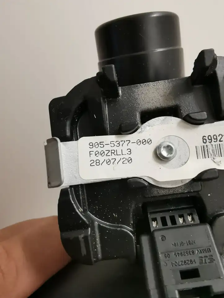 BMW 5 G30 G31 (2016 - ) 9055377000 Салонное зеркало заднего вида — фото 3