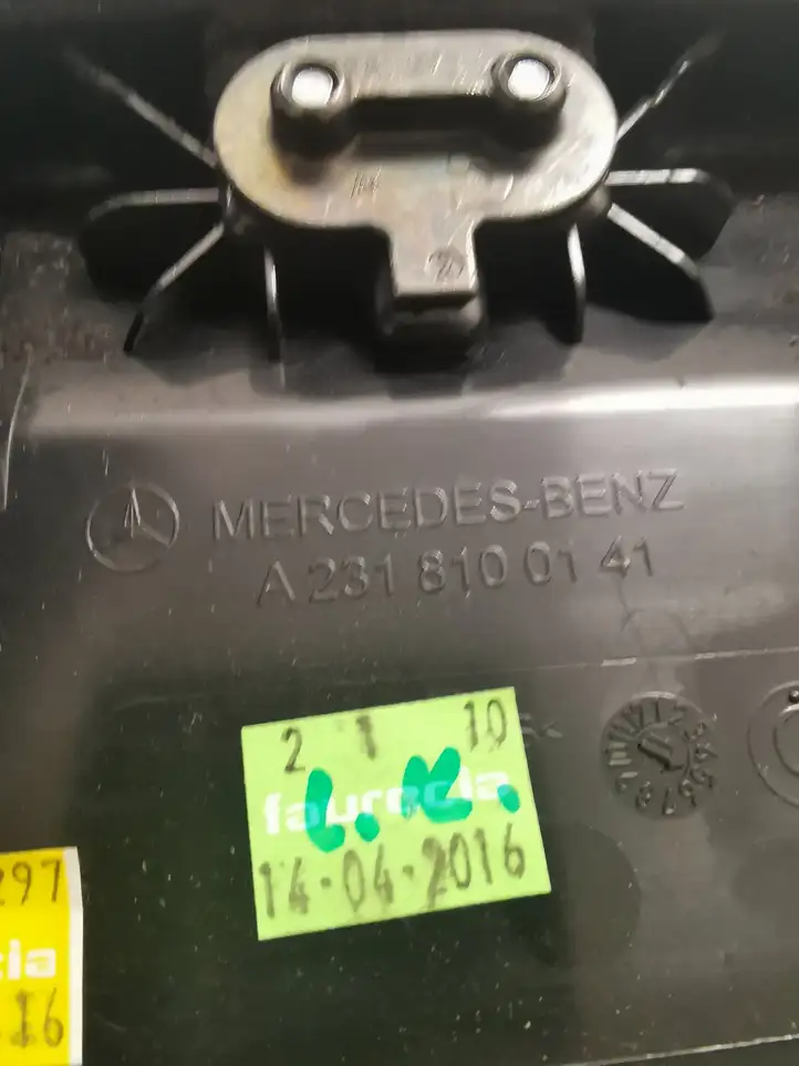 Mercedes-Benz SL R231 (2012 - 2019) A2318100141 Вещевой ящик — фото 4