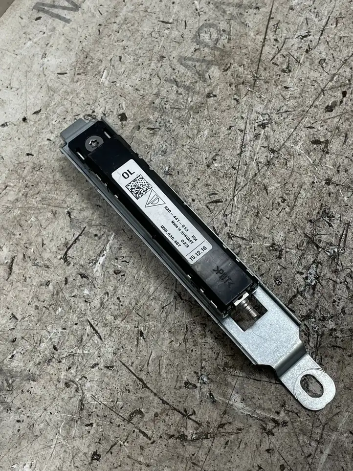 Porsche Macan (2014 - 2018)  95B035497 Радио антенна