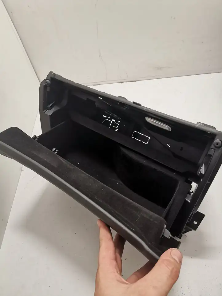 Mercedes-Benz GLC X253/C253 (2015 - )  A2536806902 Ящик для вещей