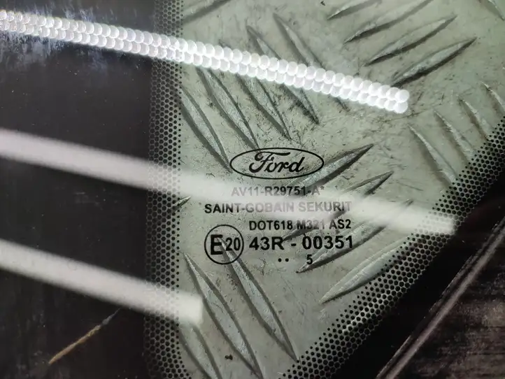 Ford B-MAX (2012 - 2018) Заднее боковое стекло — фото 2