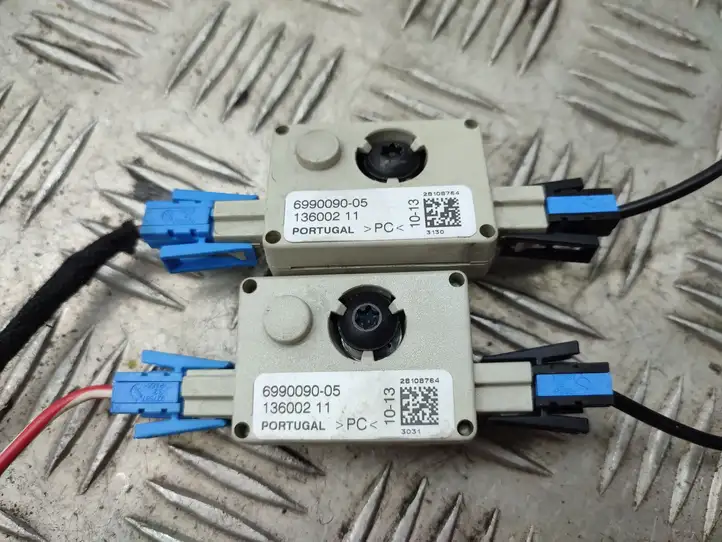 Mini One Cooper Coupe R56 (2004 - 2014)  6990090 Усилитель антенны