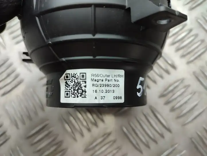 Mini One Cooper Coupe R56 (2004 - 2014)  144821 Боковая воздушный дефлектор