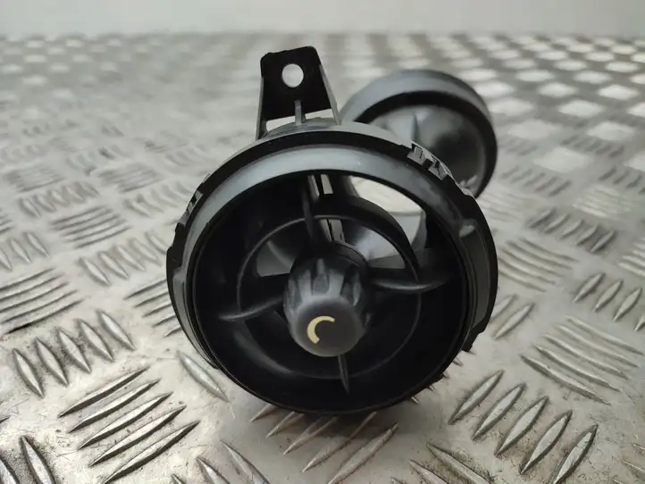 Mini One Cooper Coupe R56 (2004 - 2014) 144821 Центральный воздушный дефлектор — фото 2