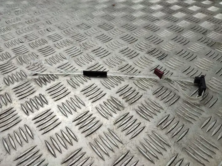 Mini One Cooper Coupe R56 (2004 - 2014)   Другая деталь отделки пере́дней дверей