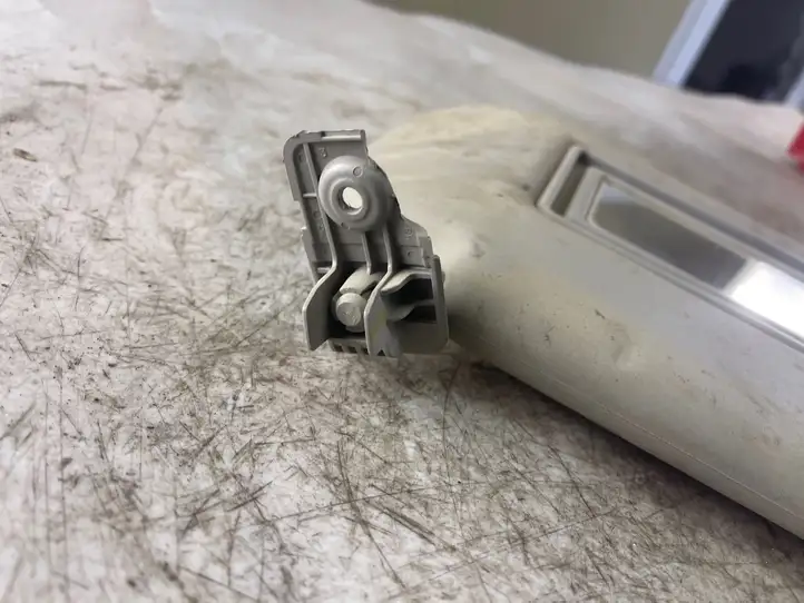 BMW 5 GT F07 (2010 - 2017)   Щиток от солнца