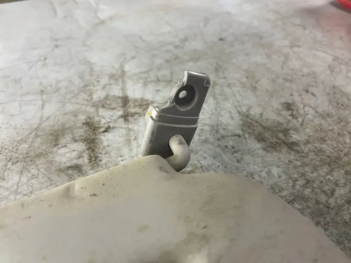 BMW 5 GT F07 (2010 - 2017)   Щиток от солнца