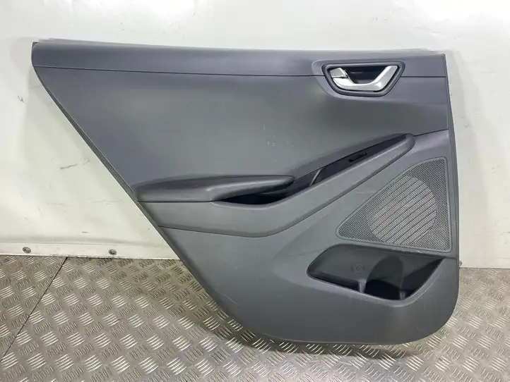 Hyundai Ioniq (2016 - ) 83330G2000 Обшивка задней двери — фото 4
