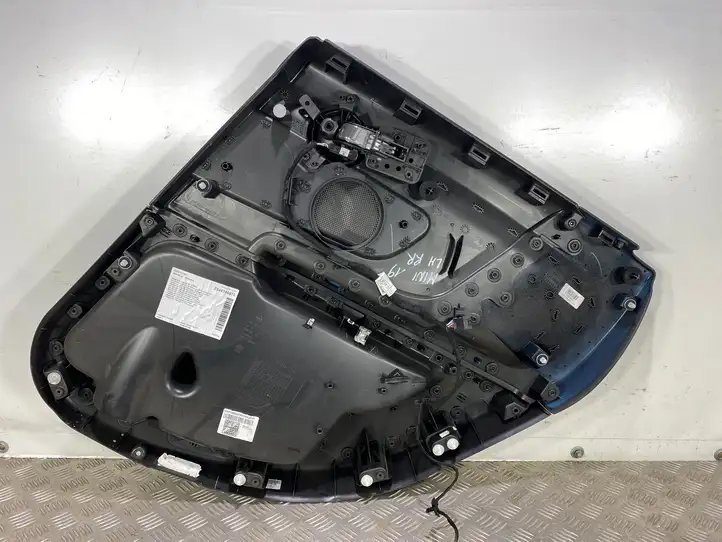 Mini Cooper Countryman F60 (2016 - 2020) 16631410 Обшивка задней двери — фото 7