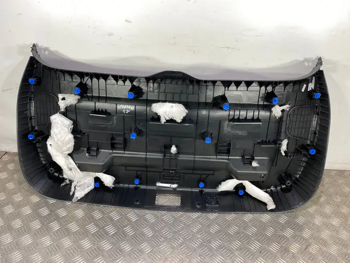 Kia Sportage (2016 - 2018) 81750F1000WK Комплект обшивки крышки багажника — фото 4