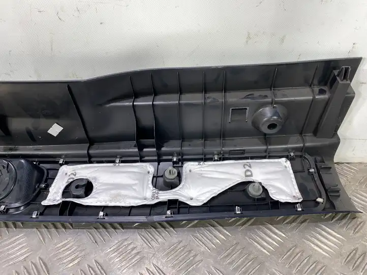 Kia Sportage (2016 - 2018) 85770D9500 Отделка порога багажника — фото 4