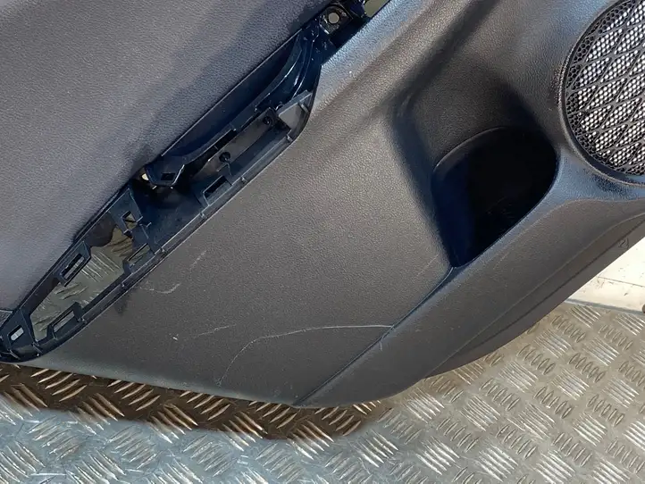 Toyota Prius (XW50) (2015 - ) Обшивка задней двери — фото 4