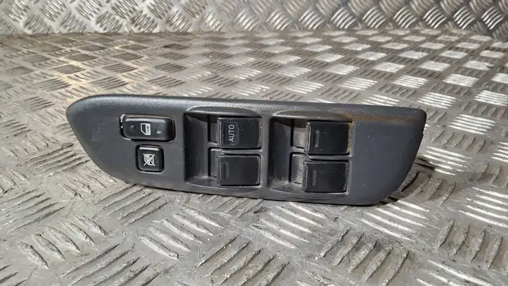 Toyota RAV 4 (XA20) (2000 - 2005) Кнопка стеклоподъемников — фото 1