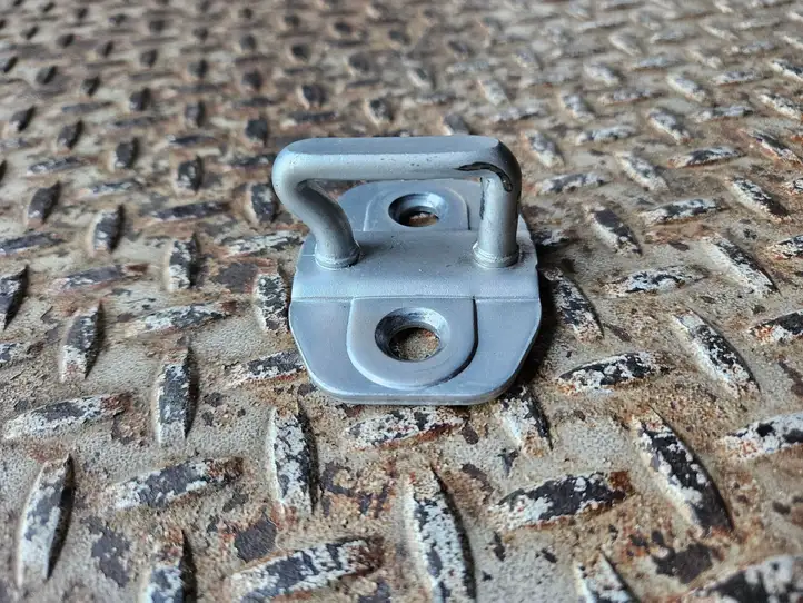 Dodge Durango (2013 - )   Петля замка задней двери