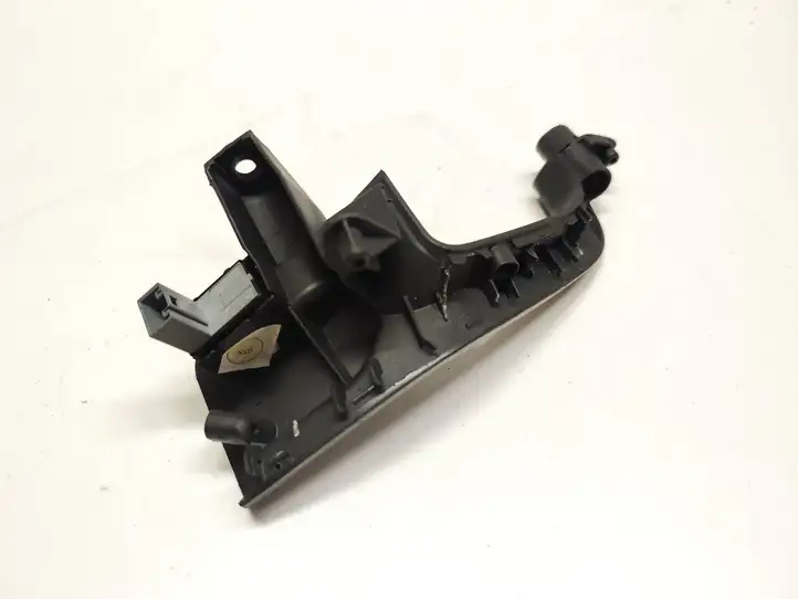 Volkswagen Golf V (2003 - 2009)   Кнопка стеклоподъемников