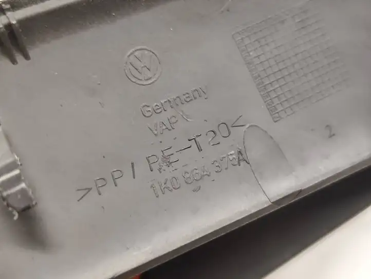 Volkswagen Golf V (2003 - 2009)  1K0864375A Другая деталь салона