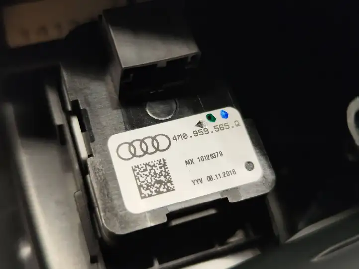 Audi Q5 SQ5 (2017 - ) 4M0959851B Кнопка стеклоподъемников — фото 3