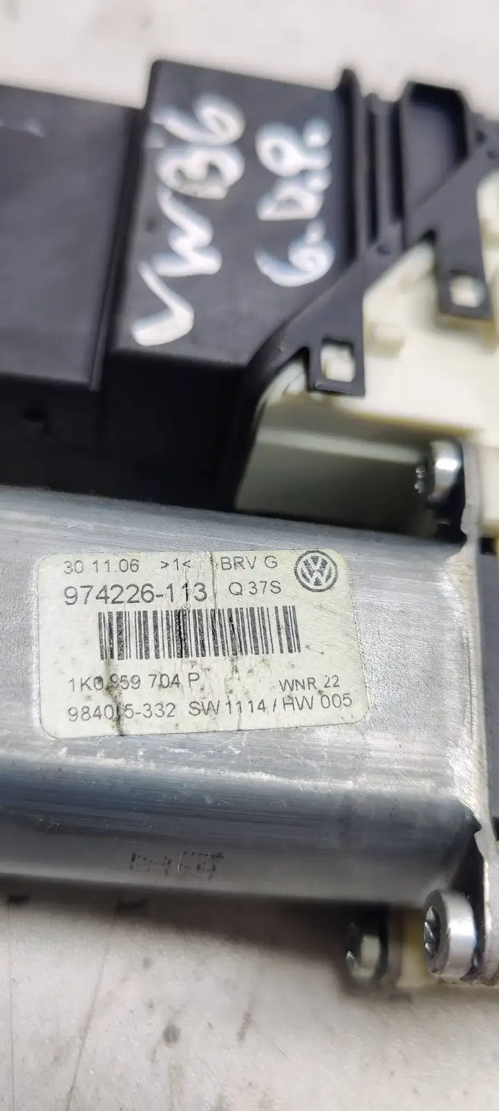 Volkswagen PASSAT B6 (2005 - 2010) 1K0959704P Стеклоподъемник задней двери — фото 4