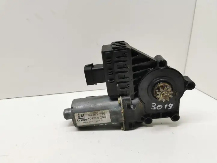 Opel Zafira (1999 - 2003)  9057956 электродвигатель переднего стеклоподъемника