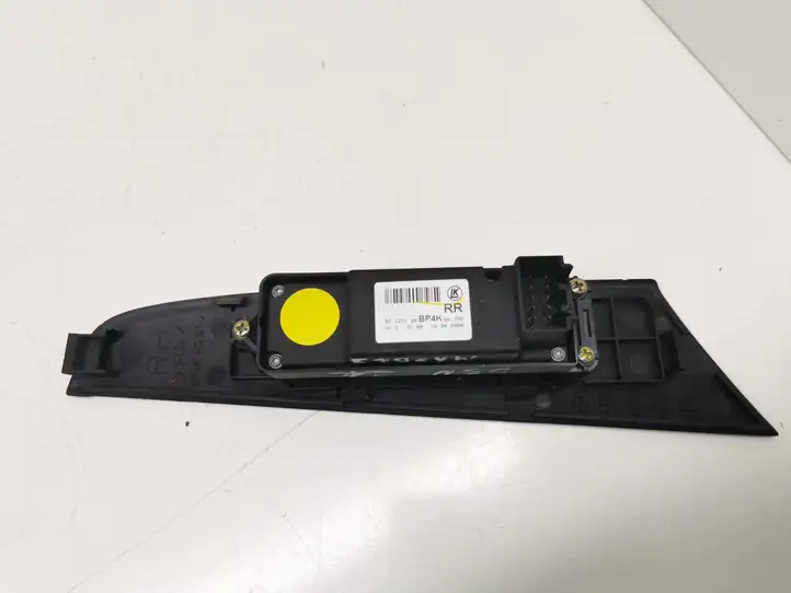 Mazda 3. (2003 - 2006)  66380 Кнопка стеклоподъемников