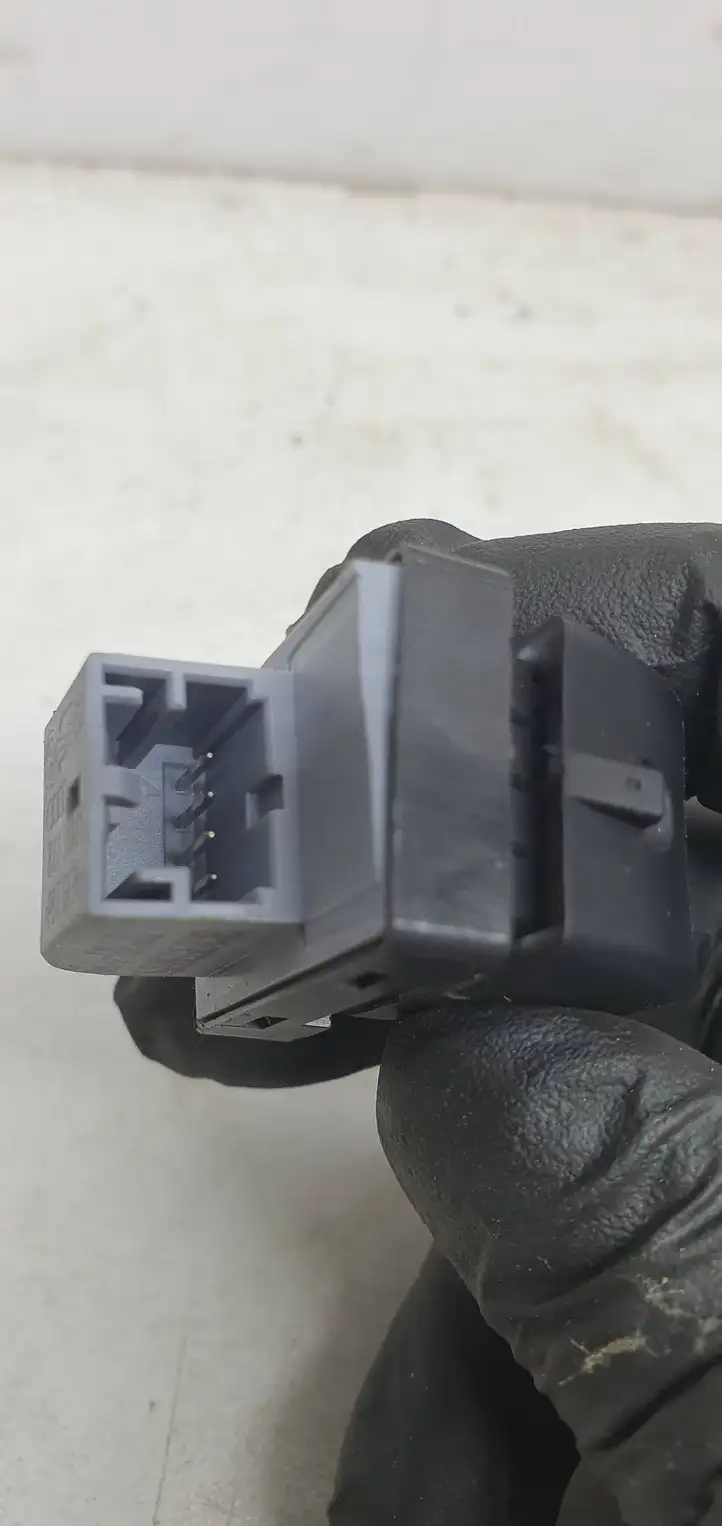 Audi A4 S4 B8 8K (2007 - 2011) 8K0959855 Кнопка стеклоподъемников — фото 2