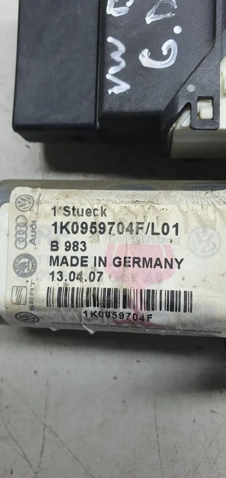 Volkswagen PASSAT B6 (2005 - 2010) 1K0959704F Стеклоподъемник задней двери — фото 3