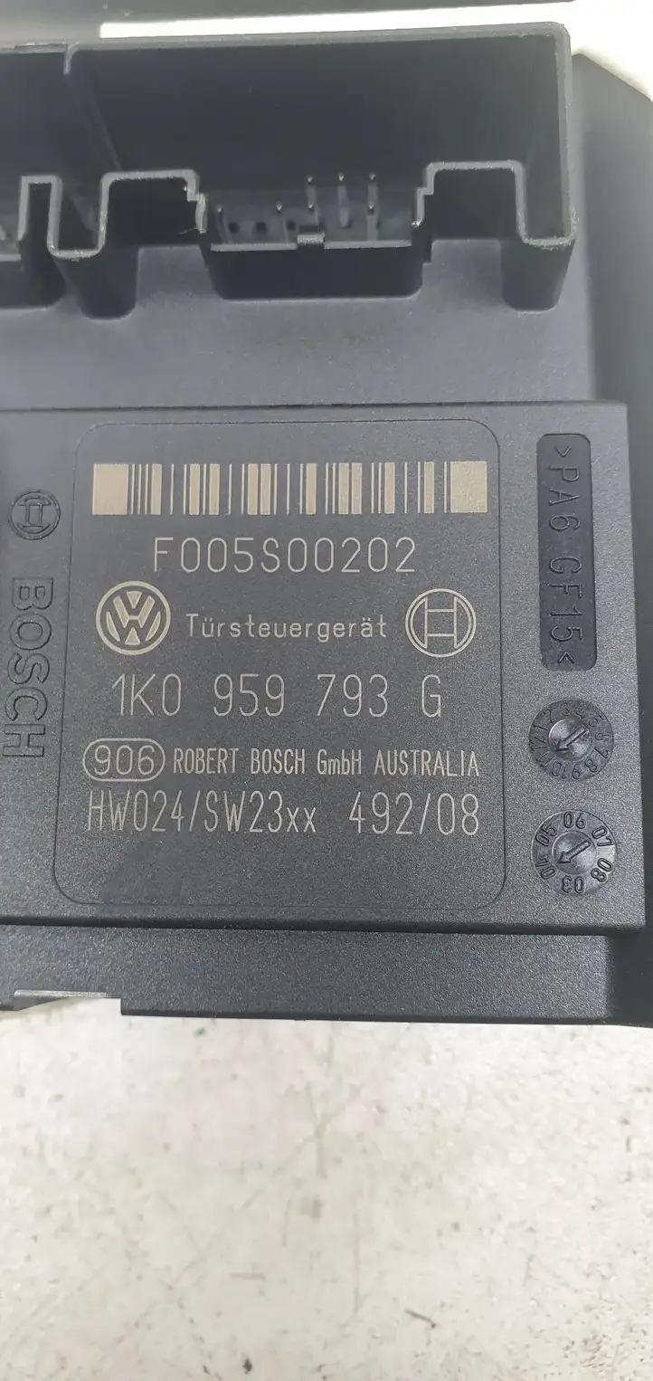 Volkswagen PASSAT B6 (2005 - 2010) 1K0959793G Мотор стеклоподъемника передний — фото 4